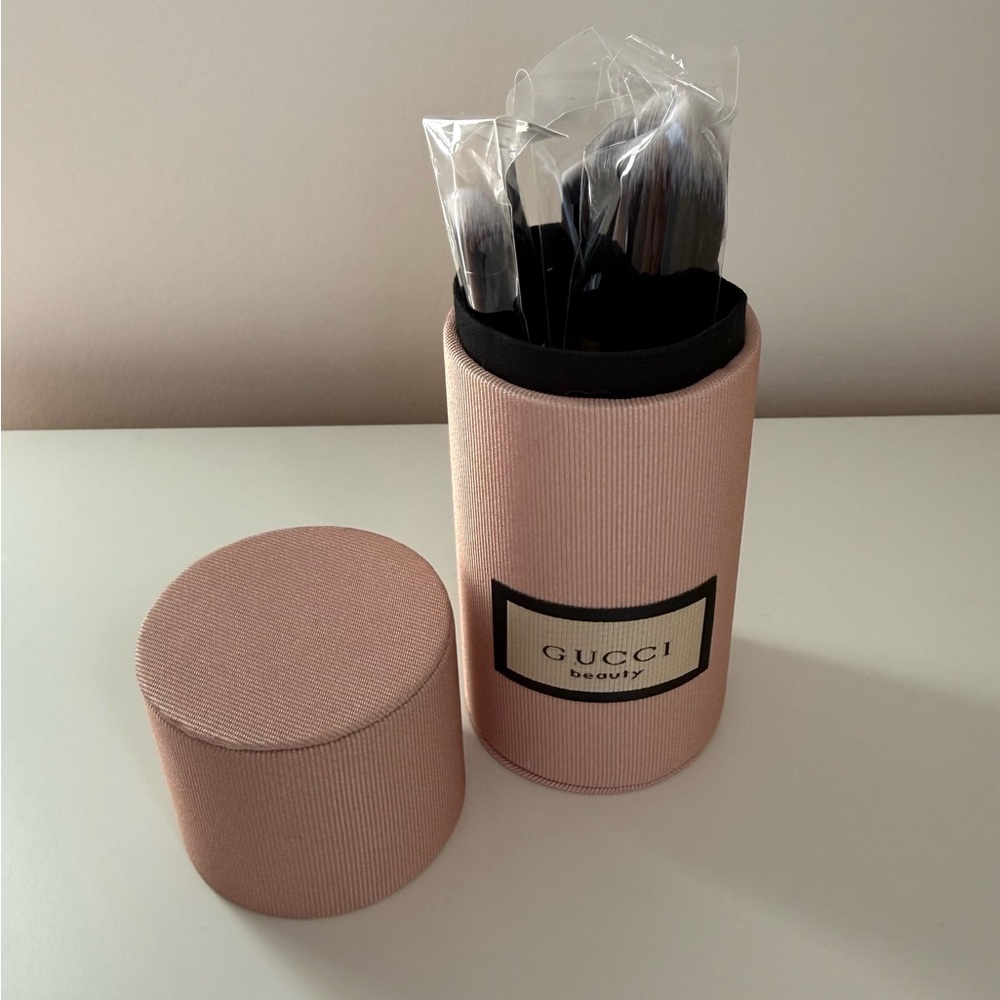 Gucci beauty mini makeup brush set - NEW